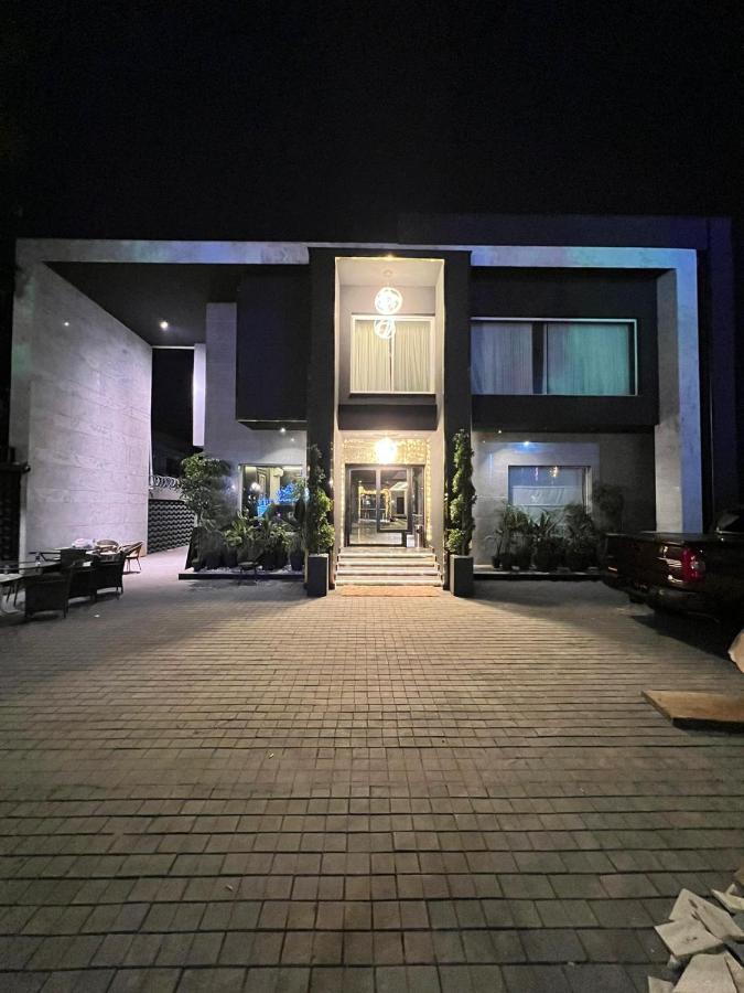 Villa Vista Islamabad Exteriör bild